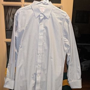 EUC Brooks Brothers regular fit 15 1/2 33